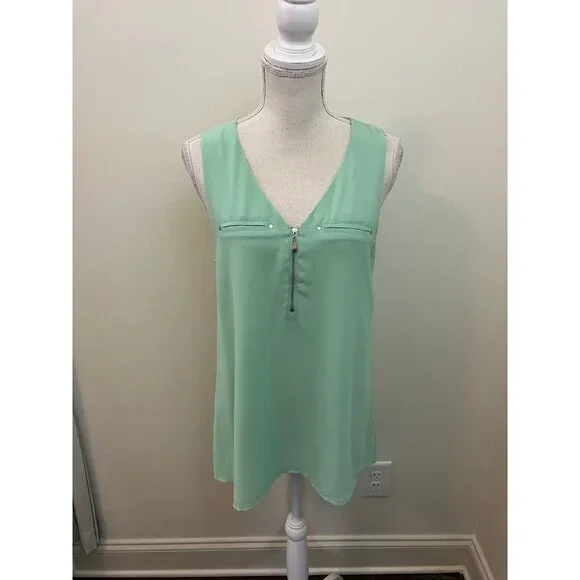 Fab'rik Light Green Sleeveless Front Zip Top Size Large - Picture 1 of 6